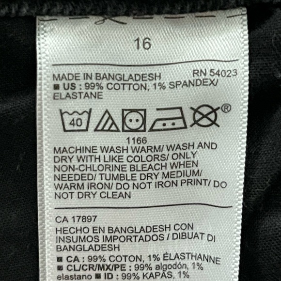 Old Navy Extra High Rise Black Jean Short size 16 - Picture 4 of 7